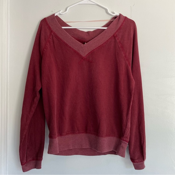 UT NWT Red V-Neck Cotton Sweater - Picture 14 of 14